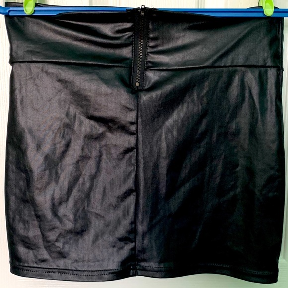 🔥Faux Leather Skirt for Her🔥 - Picture 3 of 5